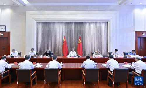 7月19日，二十届中央纪委常委会在北京召开会议，传达学习贯彻党的二十届三中全会精神，中共中央政治局常委、中央纪委书记李希主持会议。新华社记者 岳月伟 摄