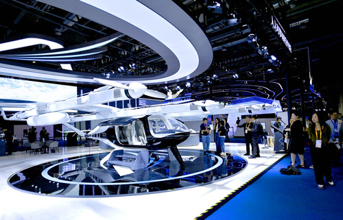 御风未来展台，本届进博会最大展品的重量级(5644708)-20241106080719