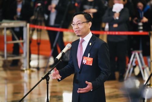 (1202)让“法治中国”浸润在百姓生活(5811145)-20241202084657 (1202)让“法治中国”浸润在百姓生活(5811145)-20241202084657