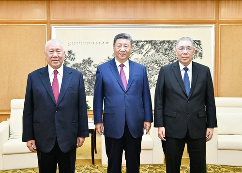 澳门回归祖国25周年丨习近平会见何厚铧和(5964872)-20241220061222 澳门回归祖国25周年丨习近平会见何厚铧和(5964872)-20241220061222