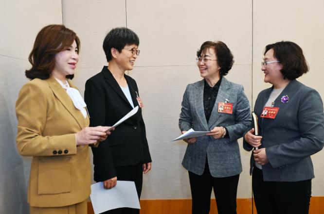 调查研究聚共识 真知灼见促发展           