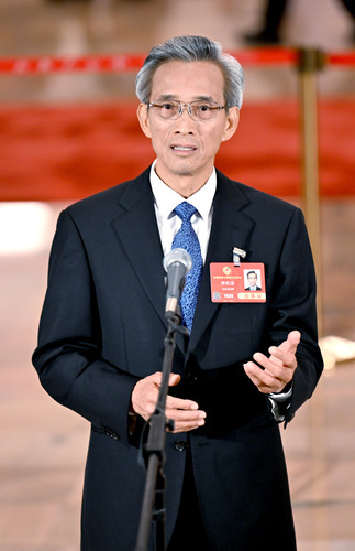 全国政协委员林松添接受媒体采访。(6558844)-20250305083840