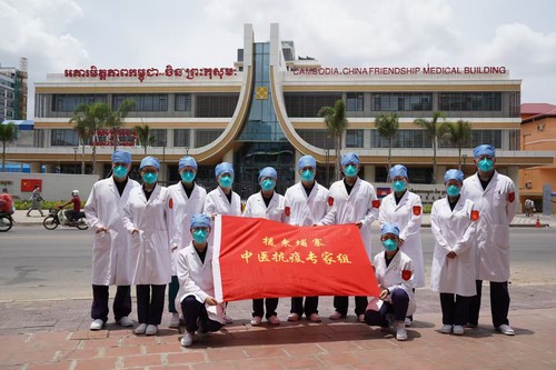 (“委员通道”上没讲完的故事)徐凤芹委员(6634275)-20250308104410 (“委员通道”上没讲完的故事)徐凤芹委员(6634275)-20250308104410