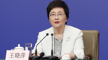 人力资源和社会保障部部长王晓萍：努力为群众提供更加充分、更加公平、更有温度的社会保障