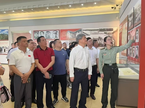 (3月13日 6版 履职一年间)发挥区位(6740806)-20250313155112 (3月13日 6版 履职一年间)发挥区位(6740806)-20250313155112