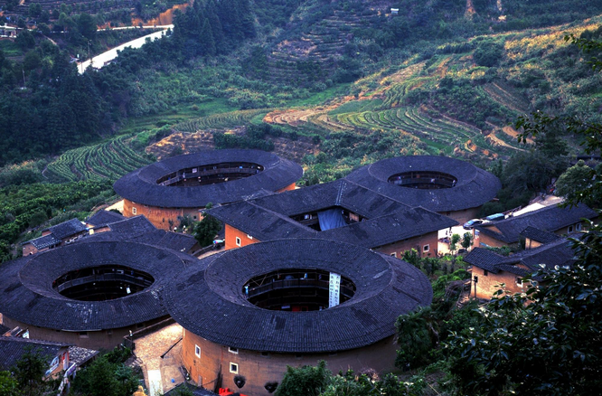 全国政协常委阮诗玮：以新质生产力赋能中华优秀传统文化“破圈出?！本即?>
                      <p>
                        
                        <span>
                          
                          
                          
                            全国政协常委阮诗玮：以新质生产力赋能中华优秀传统文化“破圈出?！本即?                           
                          
                        </span>
                        
                      </p>
                    </a>
                  </li>
                  <li>
                    <a href=