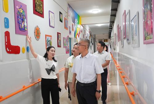 2024年8月8日，盟政协党组书记、主席卢利明调研特殊教育工作情况