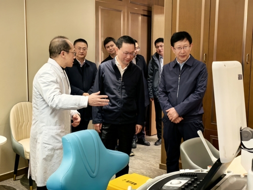 12日5版2 完善护理津贴制度 提升护士(7181858)-20250512091311 12日5版2 完善护理津贴制度 提升护士(7181858)-20250512091311