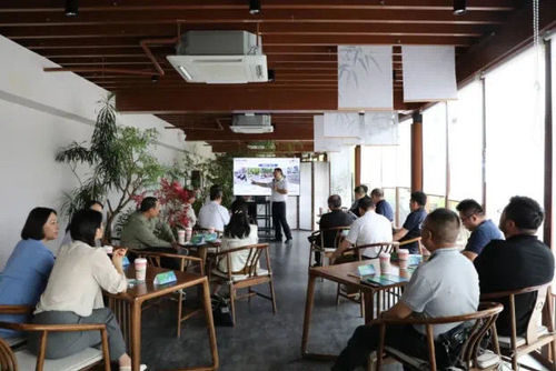 1749903459222216 1749903459222216