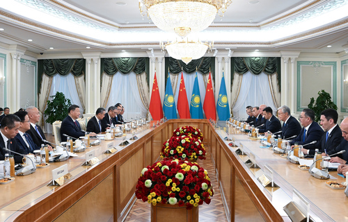 习近平同哈萨克斯坦总统托卡耶夫会谈(2)(7484237)-20250616223341 习近平同哈萨克斯坦总统托卡耶夫会谈(2)(7484237)-20250616223341