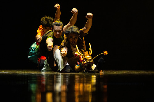 （新华视界）（5）大型当代舞剧《龙·舟》(7477856)-20250617102524