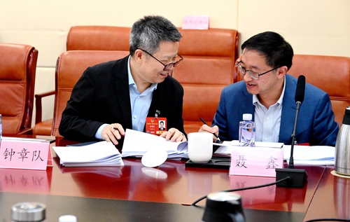 (法治)(法治经纬)预防校园暴力应从“小(7497069)-20250619101640 (法治)(法治经纬)预防校园暴力应从“小(7497069)-20250619101640