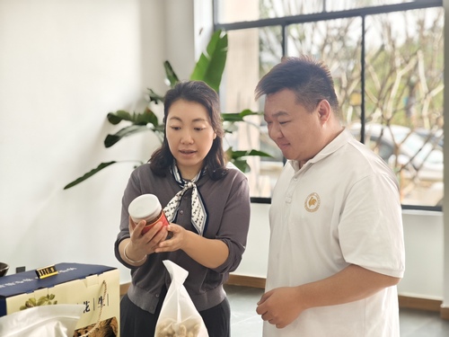 (6.20主稿配图)黄玮在云南省镇沅县振(7506564)-20250620090333 (6.20主稿配图)黄玮在云南省镇沅县振(7506564)-20250620090333