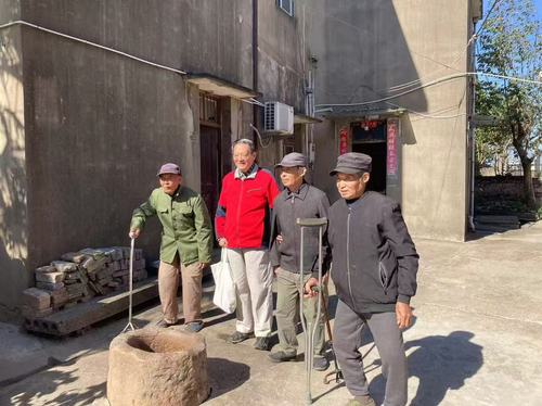 图片二:这是本文作者祝家坂村外婆家大门口(7686044)-20250714094051 图片二:这是本文作者祝家坂村外婆家大门口(7686044)-20250714094051