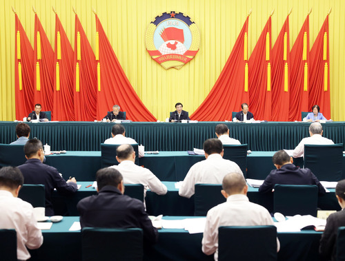 王沪宁主持召开全国政协主席会议(7801152)-20250724194446 王沪宁主持召开全国政协主席会议(7801152)-20250724194446