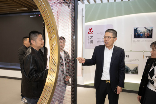 (0808三条)陈烨:一根纱 多面情%28分(7903128)-20250808083727 (0808三条)陈烨:一根纱 多面情%28分(7903128)-20250808083727