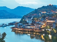 芙蓉镇里风景多