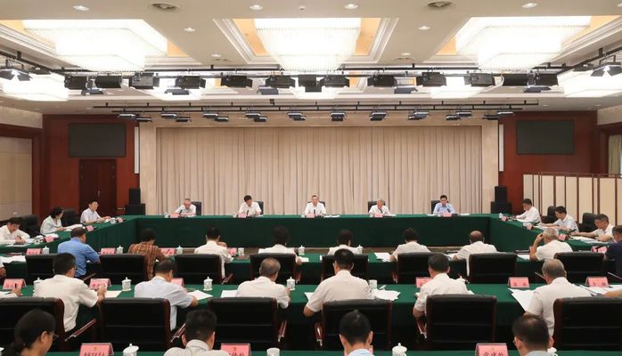   广西壮族自治区政协召开主席会议 孙大伟主持并讲话