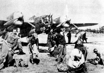 血火长空铸友谊