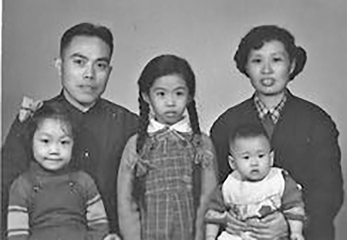 1958年陈平、陈卫爸爸离开上海前拍的全(8250247)-20250924090318