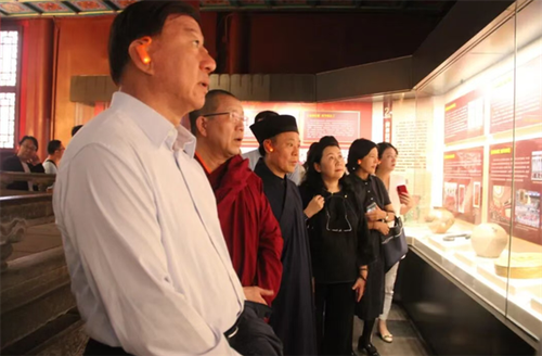 W020251010326304510393 W020251010326304510393