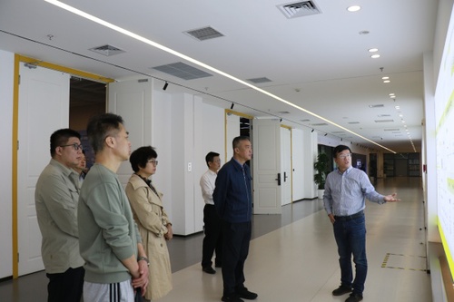 W020251015580314373452 W020251015580314373452