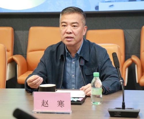 W020251015580314370809 W020251015580314370809