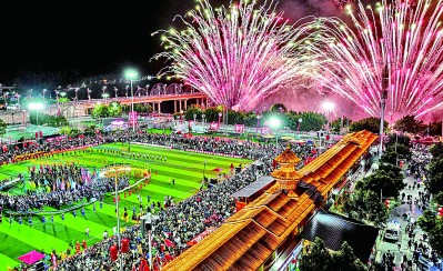 这繁花似锦的文化气象，怎不令人喝彩！