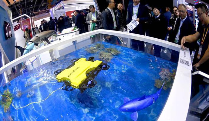 进博会中国馆展品，众多前沿科技展品吸睛