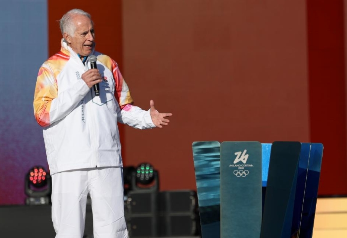 米兰冬奥会火炬本土传递启动