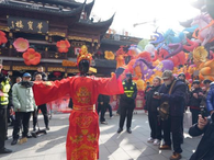 马年新春将至 上海豫园商圈年味四溢
