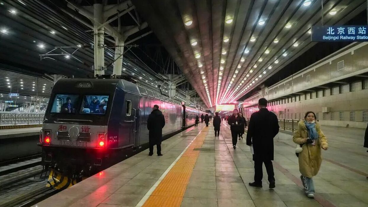  回家，向着团圆！2026年铁路春运今日启动