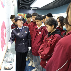 司法行政戒毒女警王妙丽：作为警察我应该冲上去，这是我的职责！