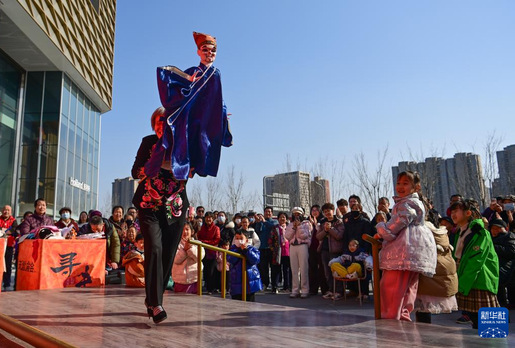 新春走基层丨西安：非遗展演迎新春
