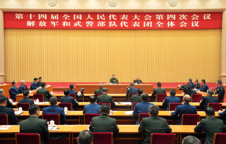 习近平出席解放军和武警部队代表团全体会议