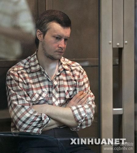 “俄罗斯棋盘杀手”——亚历山大·皮丘什金  皮丘什金的惯用作案手法是以饮酒为诱惑吸引无家可归者到莫斯科南部一处公园内,等到后者喝醉后将其杀死。仅2001年,皮丘什金就杀死了11人,其中6人死于同一个月。