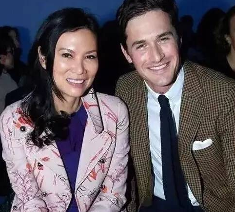 30年前离开中国，邓文迪的秘诀是决不回头