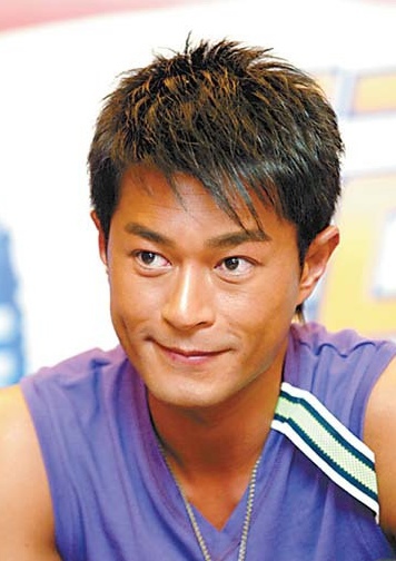 娱乐圈中的“黑二代” 黑道背景惹不起