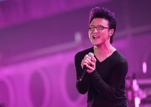 蒋雯丽法国偷情现实版娘要嫁人？盘点明星偷情被拍提裤瞬间【2】