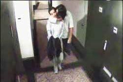 蒋雯丽法国偷情现实版娘要嫁人？盘点明星偷情被拍提裤瞬间【2】