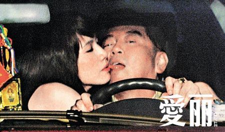 蒋雯丽法国偷情现实版娘要嫁人？盘点明星偷情被拍提裤瞬间【2】