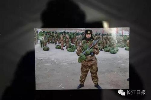 T-9F-fxsvenv6683395 T-9F-fxsvenv6683395