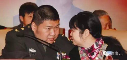 媒体:毛泽东堂侄女毛小青如何做成“毛家首商”