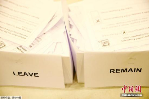 当地时间6月23日，英国就是否脱离欧盟举行全民公投。图为公投选票。