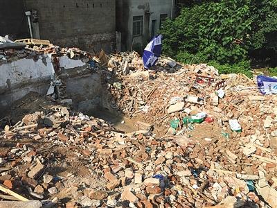 长沙“被拆迁村民”尸埋废墟 拆迁者没穿制服