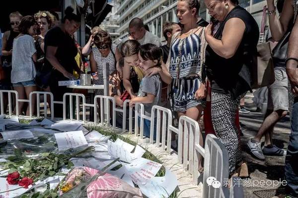 逃离巴黎血夜又遇尼斯恐怖卡车丨两名中国90后经历两次恐袭