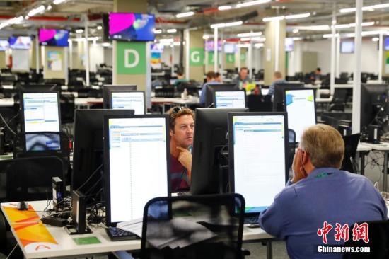 当地时间7月29日，里约奥运会开幕在即，奥运主媒体中心的主新闻中心(MPC)和国际广播中心(IBC)已全面投入运行，从当日起至8月22日24小时运行，这里将成为中外记者及转播机构的工作大本营。 <a target='_blank' href='http://www.chinanews.com/'>中新社</a>记者 富田 摄 当地时间7月29日，里约奥运会开幕在即，奥运主媒体中心的主新闻中心(MPC)和国际广播中心(IBC)已全面投入运行，从当日起至8月22日24小时运行，这里将成为中外记者及转播机构的工作大本营。 <a target='_blank' href='http://www.chinanews.com/'>中新社</a>记者 富田 摄